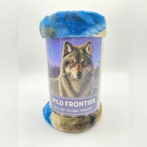 Wilderness Heartland Plush Throw Blanket Wolf New 50 x 60 Wild Frontier